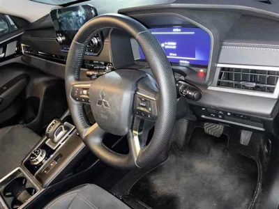 Mitsubishi OUTLANDER PHEV