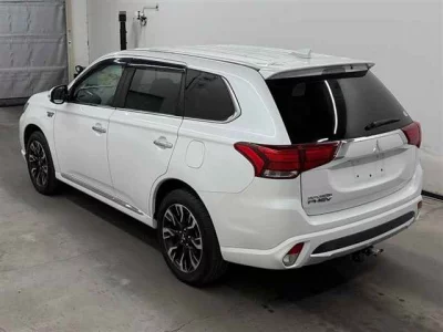 Mitsubishi OUTLANDER PHEV