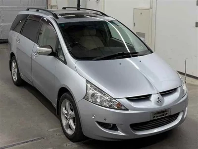 Mitsubishi GRANDIS  с аукциона в Японии