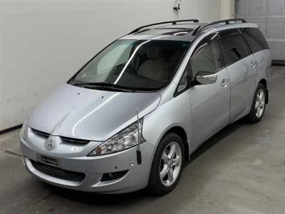 Mitsubishi GRANDIS  с аукциона в Японии