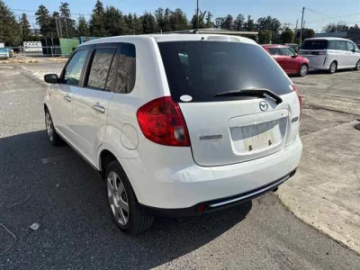 Mazda Verisa