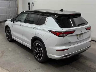 Mitsubishi OUTLANDER PHEV