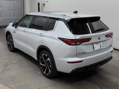 Mitsubishi OUTLANDER PHEV
