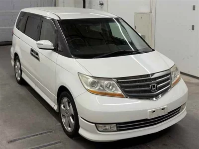 Honda ELYSION  с аукциона в Японии