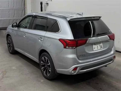 Mitsubishi OUTLANDER PHEV