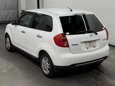 Mazda Verisa
