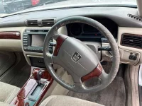 Toyota CROWN лот № 90011 оценка 3  с аукциона в Японии 2