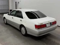Toyota CROWN лот № 90011 оценка 3  с аукциона в Японии 1