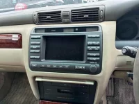 Toyota CROWN лот № 90011 оценка 3  с аукциона в Японии 5