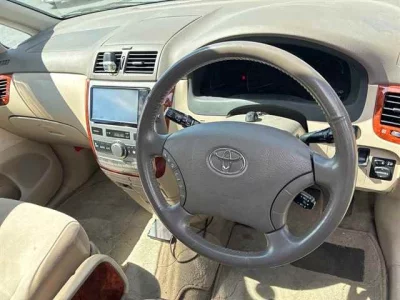 Toyota Ipsum