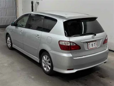 Toyota Ipsum