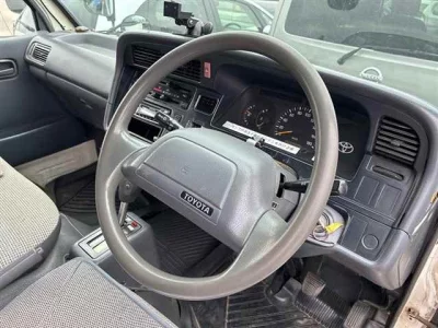 Toyota HIACE VAN  с аукциона в Японии