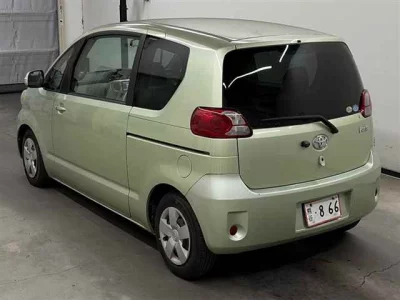 Toyota PORTE  с аукциона в Японии