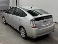 Toyota Prius лот № 90029 оценка R  с аукциона в Японии 1