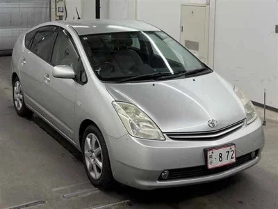 Toyota Prius  с аукциона в Японии