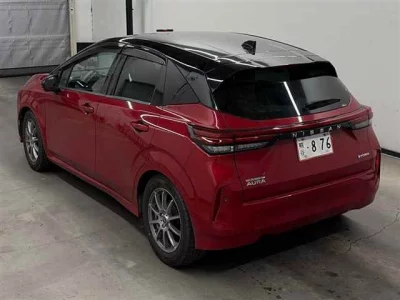 Nissan Aura