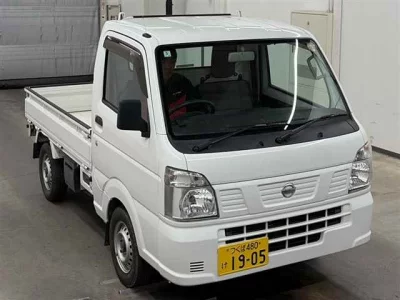 Nissan NT100 Clipper
