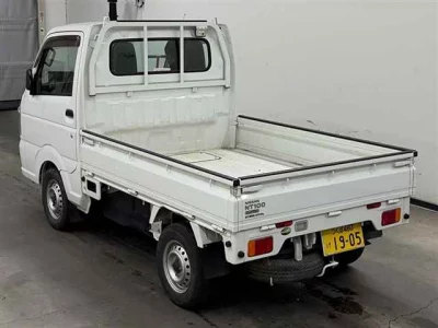 Nissan NT100 Clipper