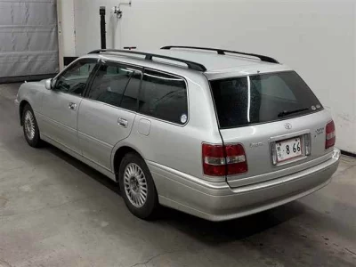 Toyota Crown Estate