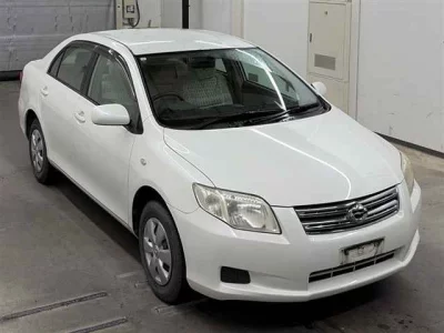 Toyota COROLLA AXIO  с аукциона в Японии