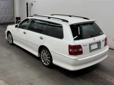 Toyota Crown Estate