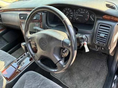 Nissan CIMA  с аукциона в Японии