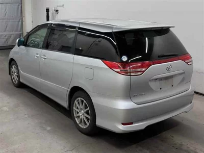 Toyota ESTIMA  с аукциона в Японии