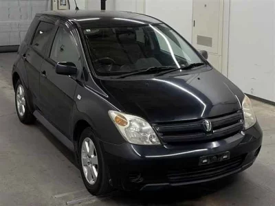 Toyota IST  с аукциона в Японии