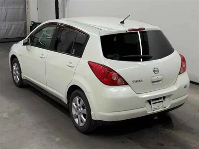 Nissan TIIDA  с аукциона в Японии