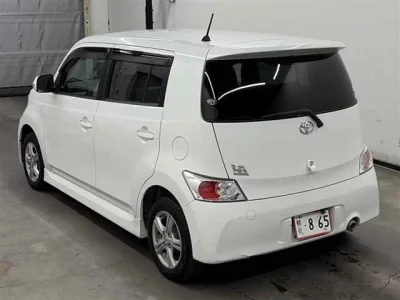 Toyota bB