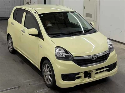 Toyota PIXIS EPOCH  с аукциона в Японии