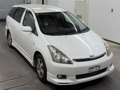 Toyota WISH  с аукциона в Японии