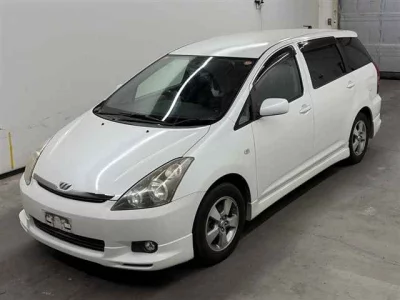 Toyota WISH  с аукциона в Японии