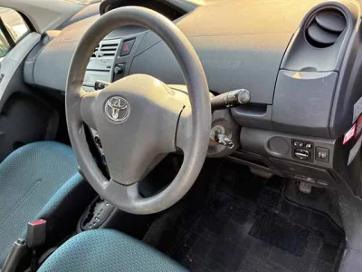 Toyota VITZ  с аукциона в Японии