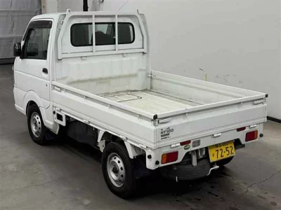 Nissan NT100 Clipper