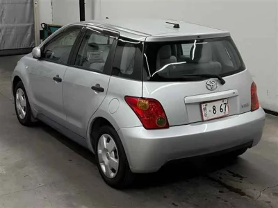 Toyota IST