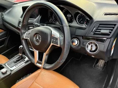 Mercedes-Benz E CLASS  с аукциона в Японии