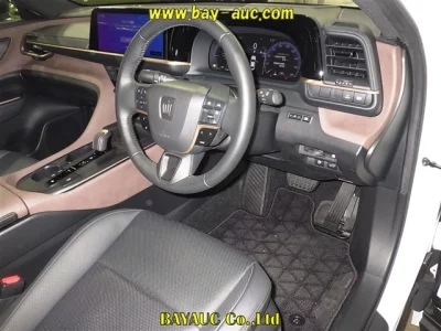 Toyota CROWN CROSSOVER