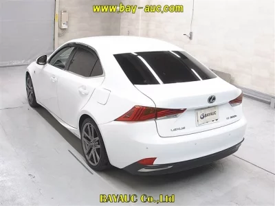 Lexus IS