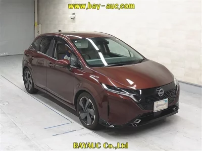 Nissan Aura