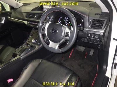 Lexus CT200h