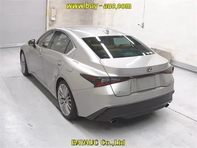 Lexus IS300h