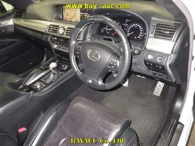 Lexus LS460L