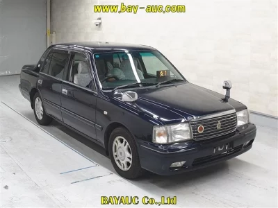 Toyota CROWN  с аукциона в Японии