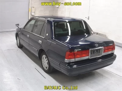 Toyota CROWN  с аукциона в Японии