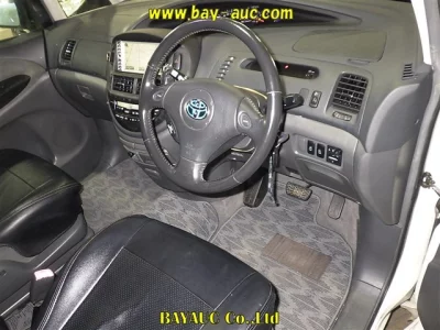 Toyota ESTIMA  с аукциона в Японии