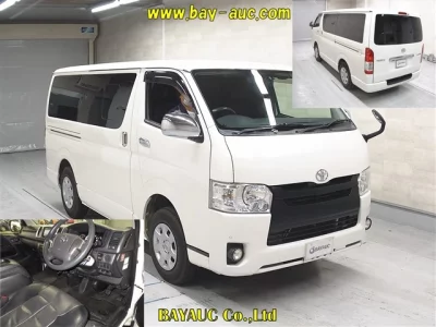 Toyota HiAce Van