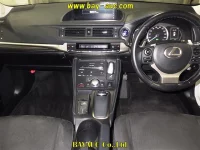 Lexus CT лот № 60598 оценка 5  с аукциона в Японии 5