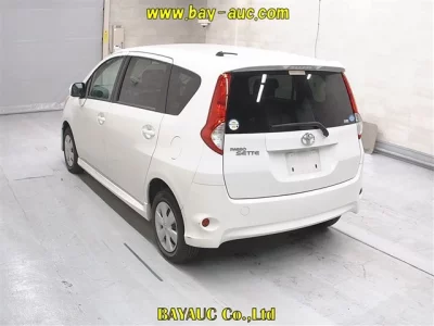Toyota PASSO SETTE  с аукциона в Японии