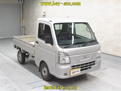 Nissan NT100 Clipper
